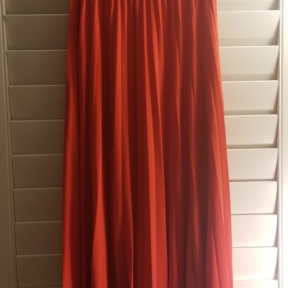 Italian pleated midi skirt - Picture 3 of 5